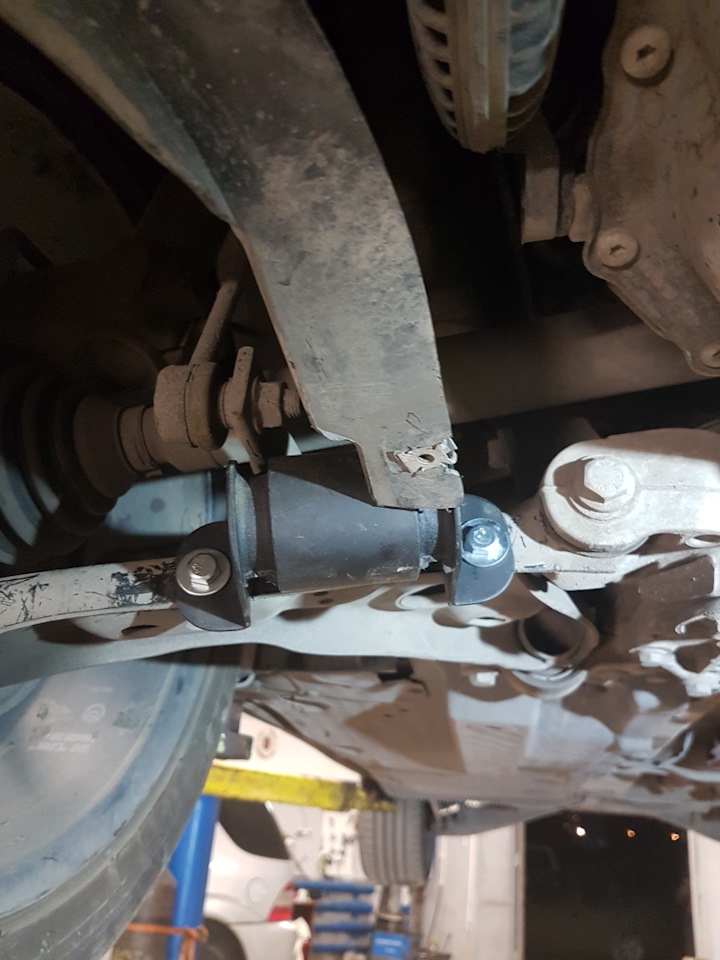 динамические демпферы на стойки. вибродемпфер форд. динамический демпфер паджеро спорт 2. динамический демпфер на двигатель. демпфер пневмобаллона w164.