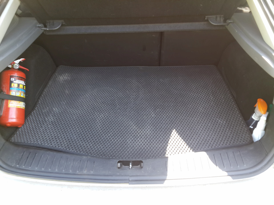 #46 Коврик Eva Drive в багажник — Ford Focus Hatchback II, 1,6 л, 2011 ...