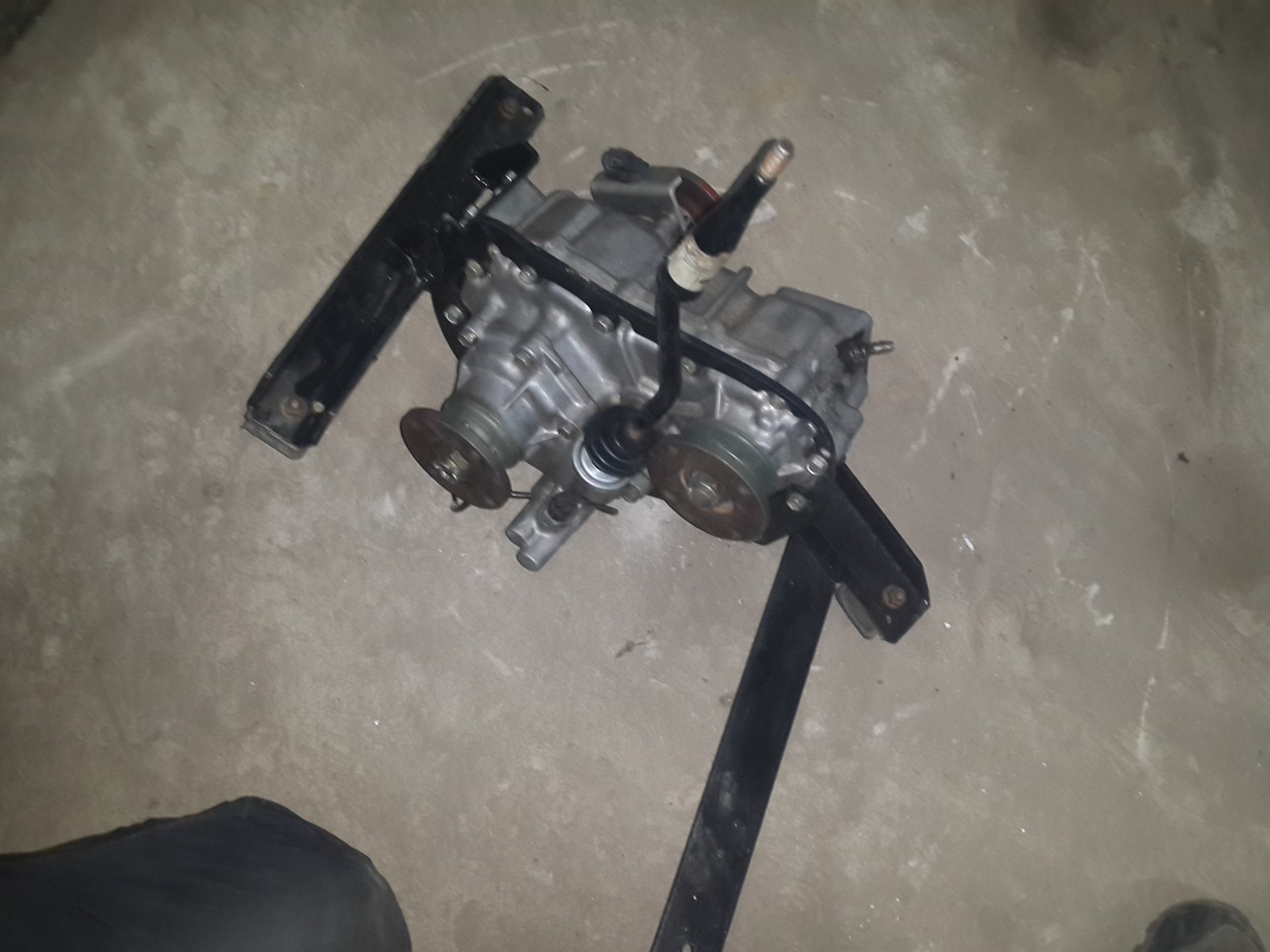 Hf кит раздатки 4. Раздатка нива 21230-1800015. Кит раздатки нива. Установка кита в раздатку ленд крузер 70. Сузуки джимни раздатка рычаг.