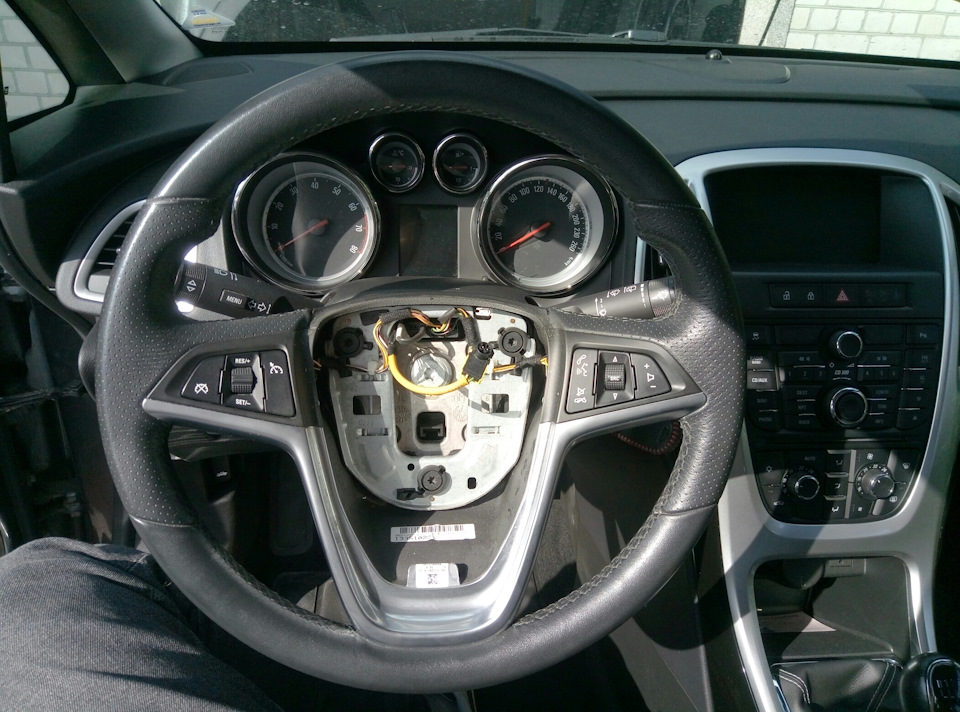 Как снять подушку опель астра j Снятие подушки руля. - Opel Astra J, 1,4 л, 2011 года мойка DRIVE2