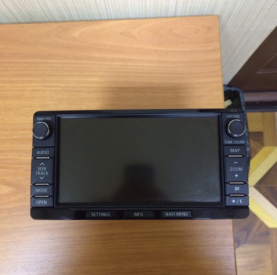 Магнитола митсубиси с двумя крутилками. Dy-1m e3r45-t-j4 характеристики магнитола. Автомагнитола митсубиси 300. Mitsubishi motors w142. Автомагнитола roximo s10 rs-2612 mitsubishi lancer x.