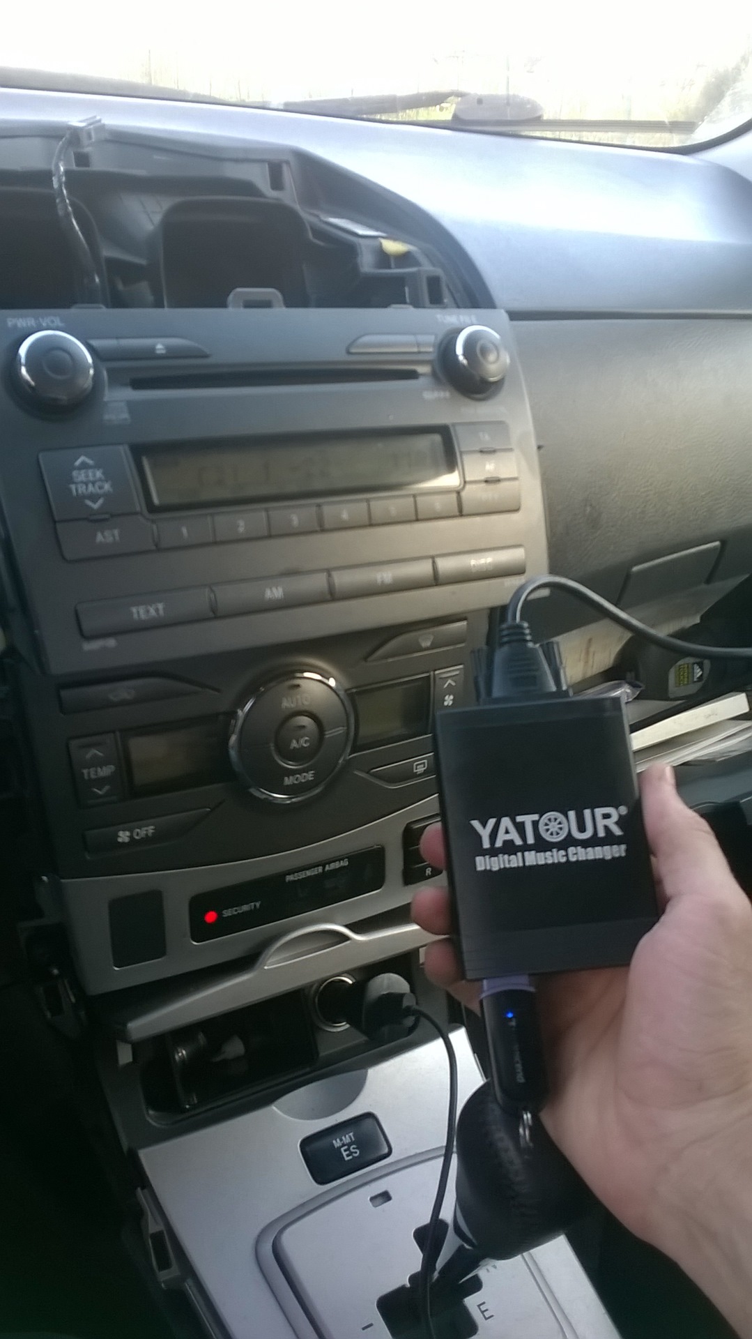 USB MP3 адаптер Yatour YT M06 — Toyota Corolla (140/150), 1,6 л, 2007 года  | аксессуары | DRIVE2