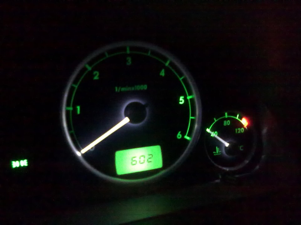 Замена лампочек в шитке приборов — ГАЗ Газель, 2,7 л, 2007 года ...