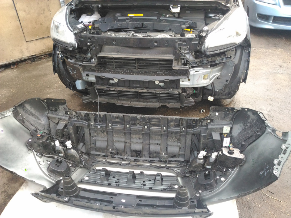 Как снять бампер форд куга 2 Сеточка в бампер - Ford Kuga (2G), 1,6 л, 2016 года стайлинг DRIVE2