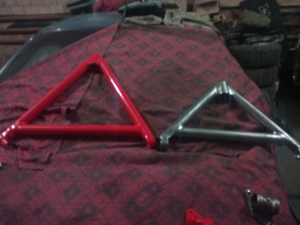 А-образный рычаг на шаровой от MMC Pajero — Lada 4x4 3D, 1,7 л, 2000 ...