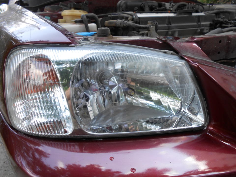 Бюджетная полировка фар зубной пастой — Hyundai Accent (2G), 1,5 л ...