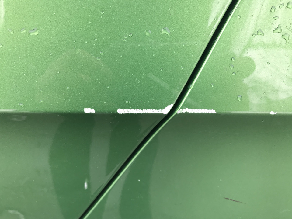 «Обновил машину» или царапина на двери и заднем крыле — Skoda Rapid (1G ...