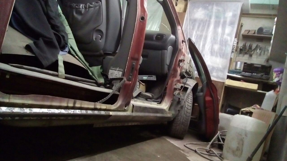 Начало работы — Dodge Caravan IV, 3,3 л, 2004 года | кузовной ремонт ...