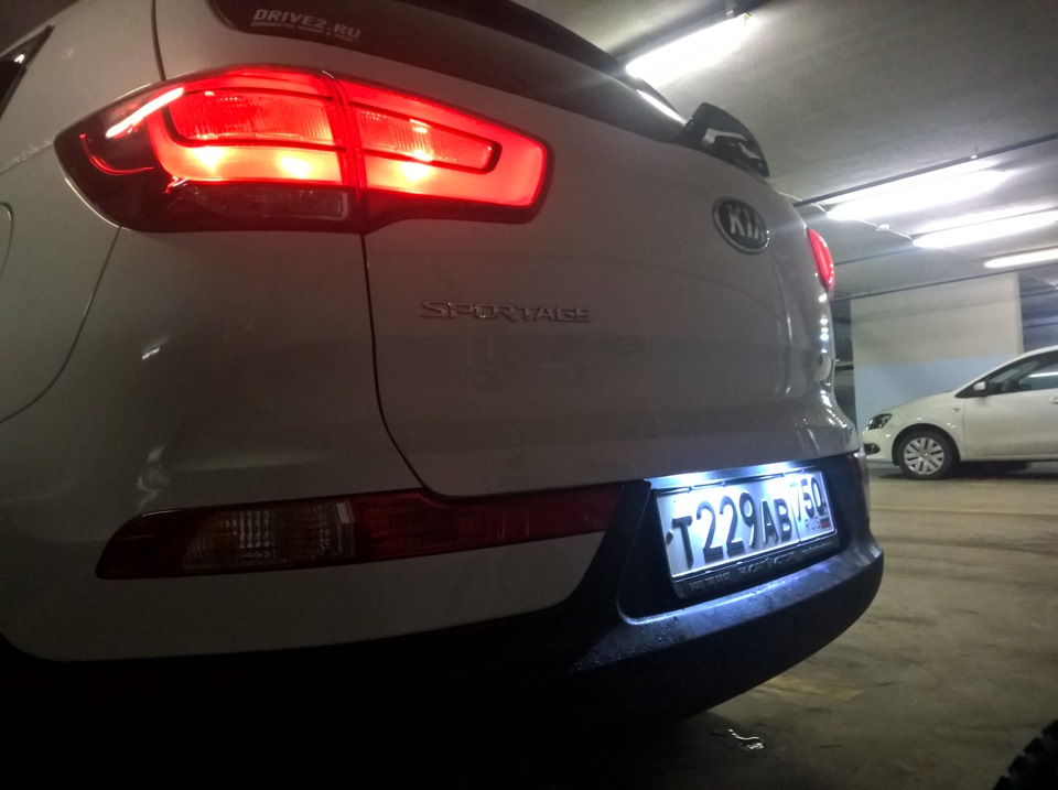 Светодиоды в салон и под номер — KIA Sportage (3G), 2 л, 2015 года ...