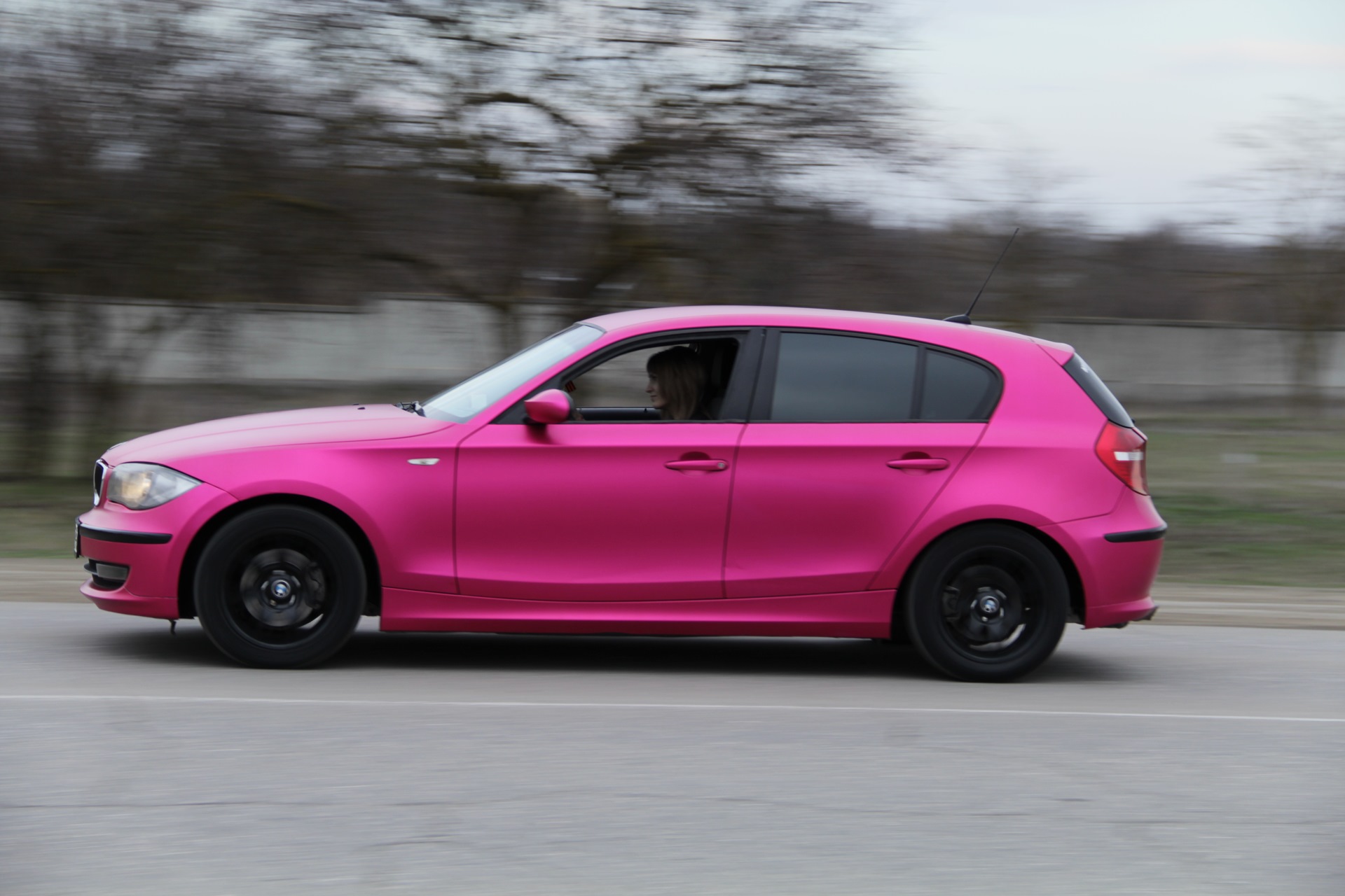 BMW x6 Pink