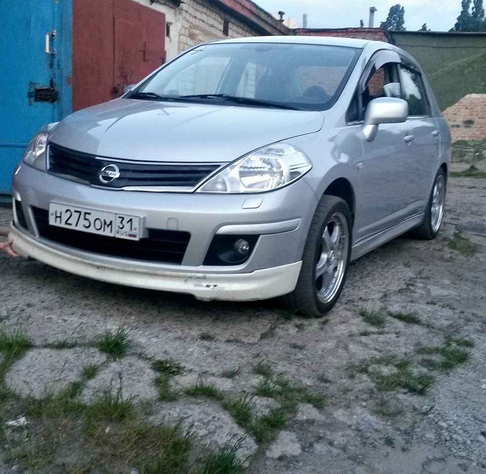 Купить Бампер Ниссан Тиида С 11