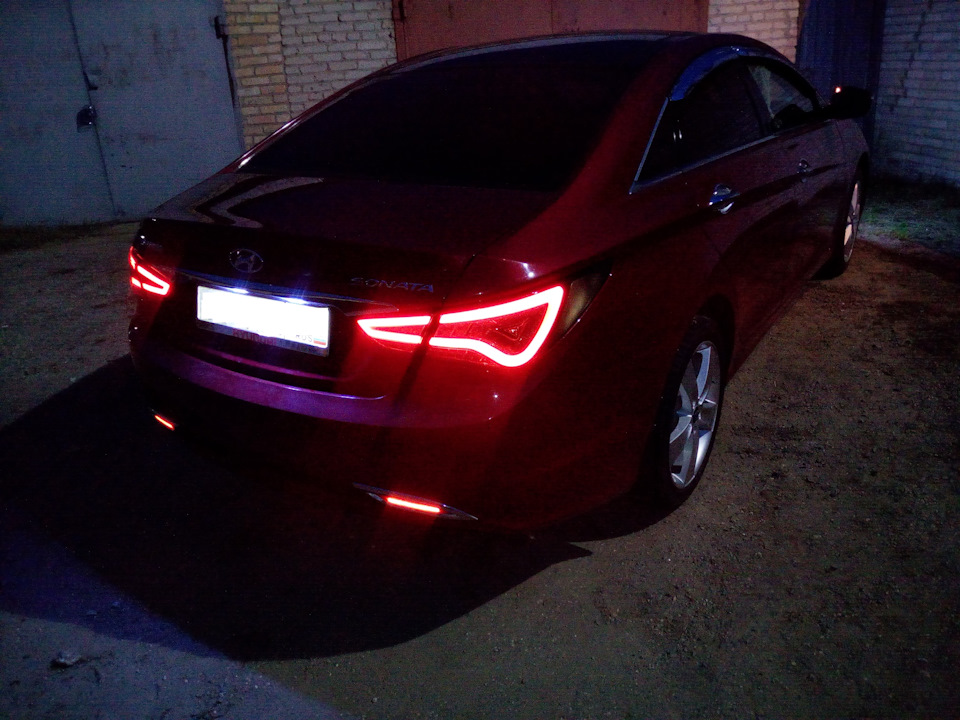 Замена задних ламп Соната 6. Фото, инструкция как поменять лампочки Хендай Сонат