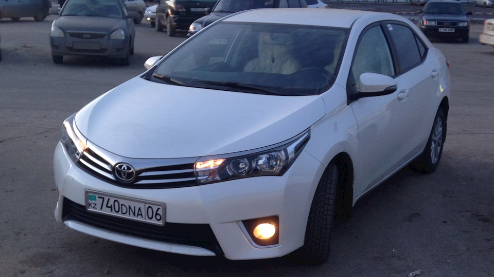 Toyota Corolla (160) 1.6 бензиновый 2015 | Бесступенчатый вариатор на ...