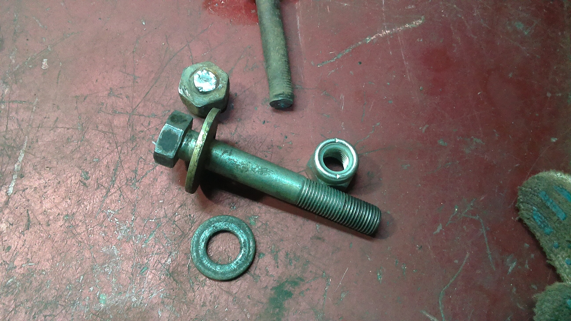 болт 7805. болт крепления полуоси уаз патриот. болт м10*50*1. 9. сколько стоит болт 14.