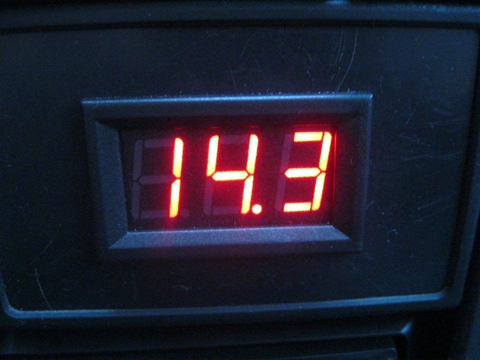 вольтметр в действии. — DRIVE2