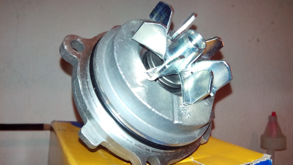 Внеплановая замена помпы. — Skoda Octavia A4 Mk1, 1,6 л, 2007 года ...
