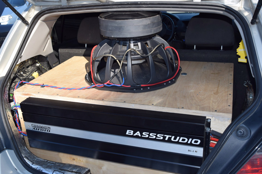 Alpine f1 status акустика. красивый автозвук. сабвуфер для автомобиля. камаро автозвук. Alphard car audio.