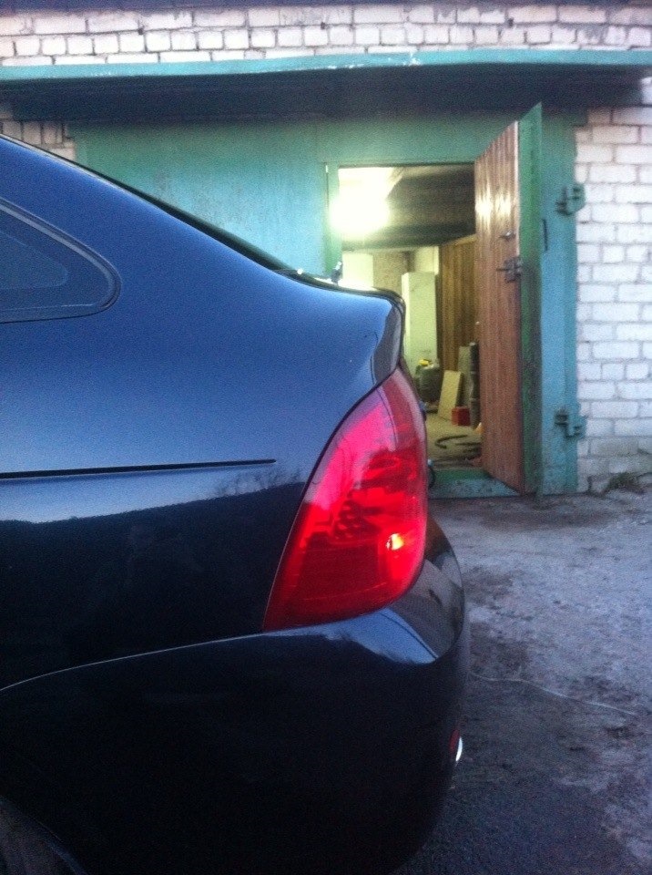 Задний дворник на помойку) — Lada Приора хэтчбек, 1,6 л, 2008 года ...
