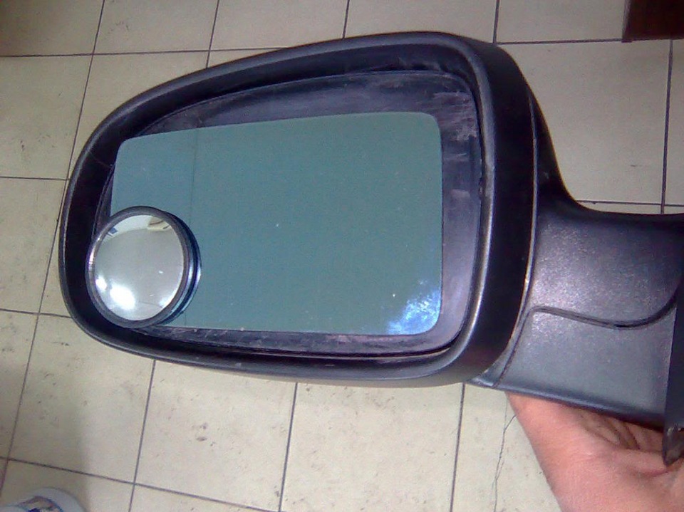 Треснула левое зеркало заднего вида — Opel Corsa C, 1,3 л, 2005 года ...