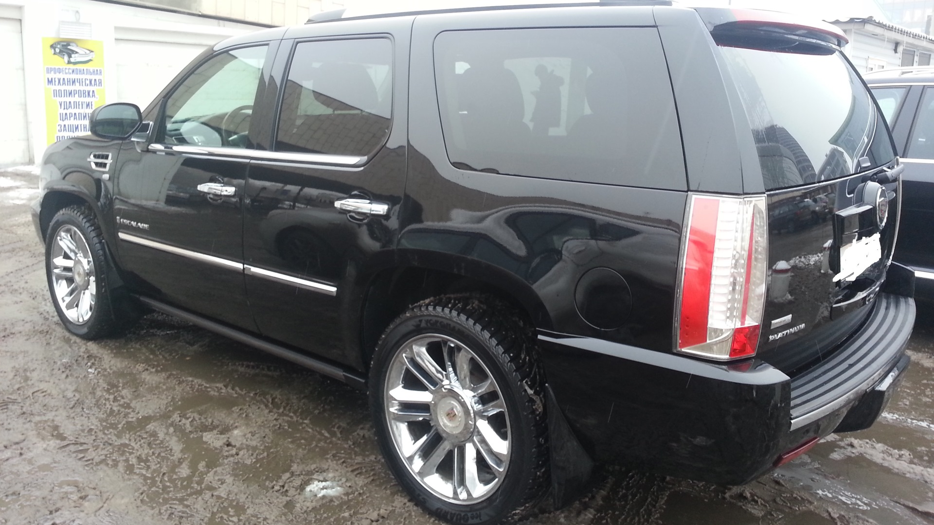 Cadillac Escalade (3G) 6.2 бензиновый 2009 | Лайнер бизнес-класса на DRIVE2