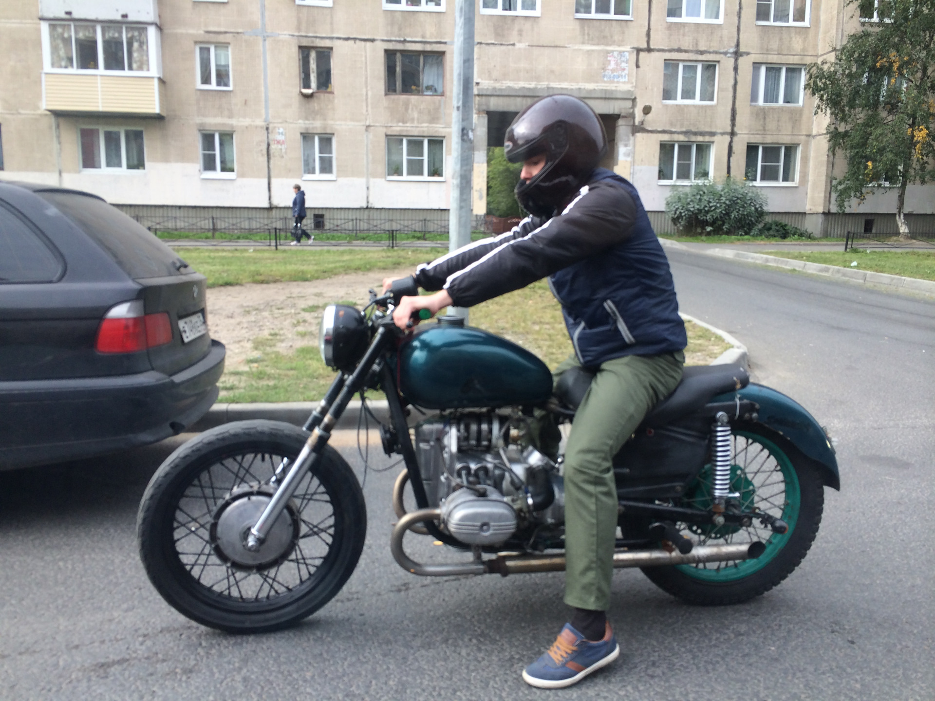 Мотоцикл Урал и Днепр одиночка