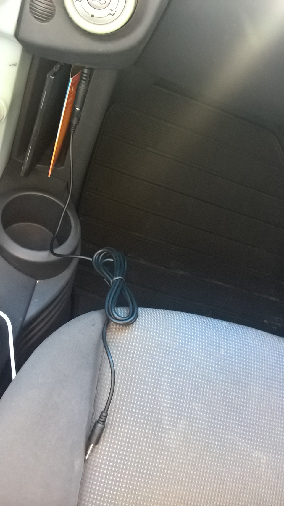 Подключение AUX к штатной магнитоле — Mitsubishi Colt VI, 1,3 л, 2006 ...