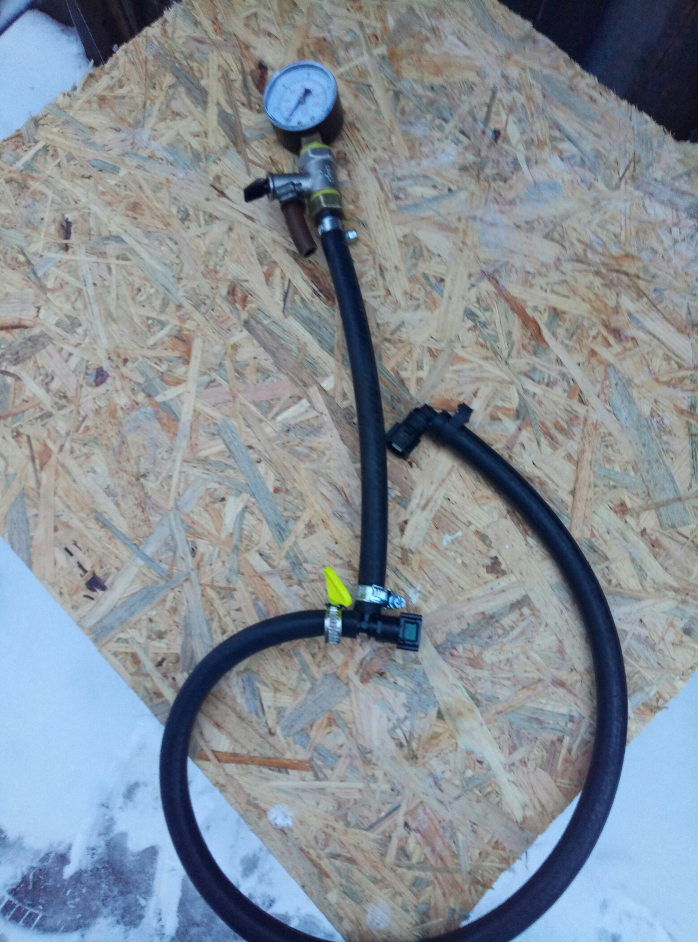 Решил проверить давление топливного насоса — Renault Laguna II, 1,8 л ...