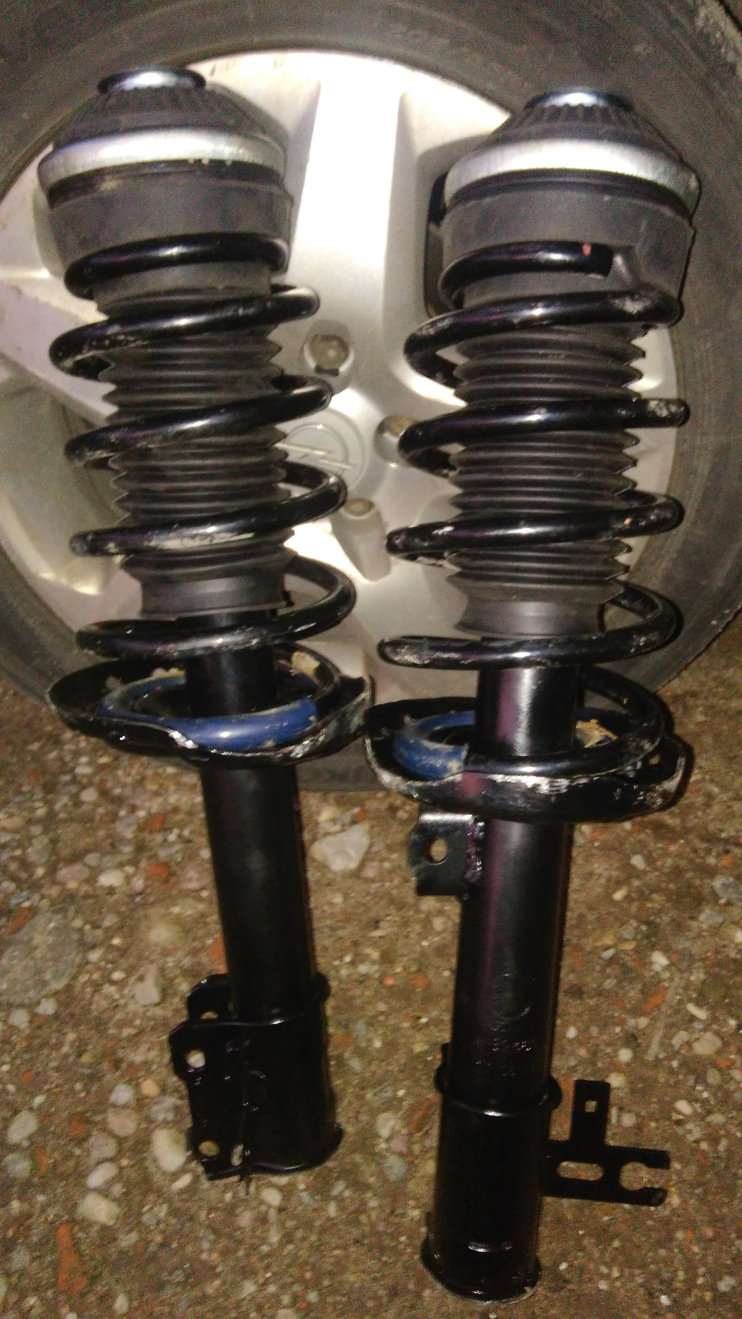 Проставки от жиги. Ставлю передние амортизаторы. — Opel Zafira B, 1,8 л ...