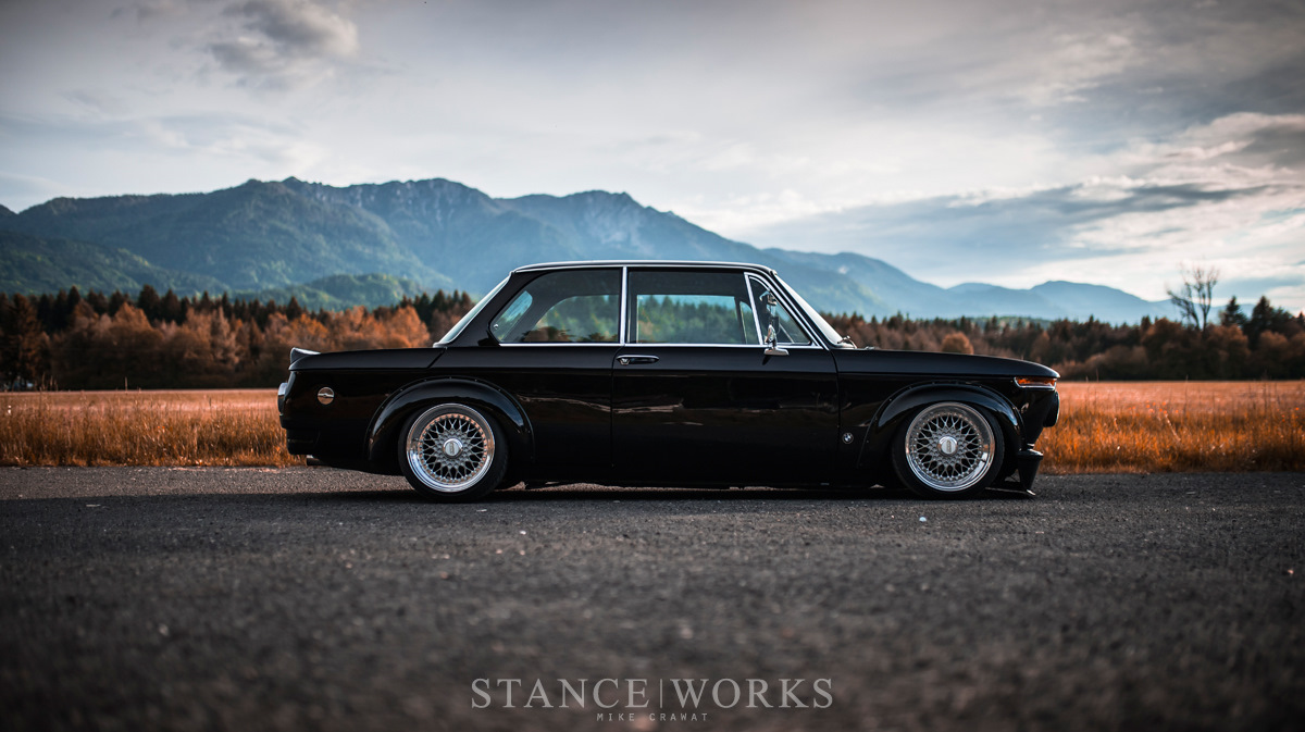 BMW 2002 stance