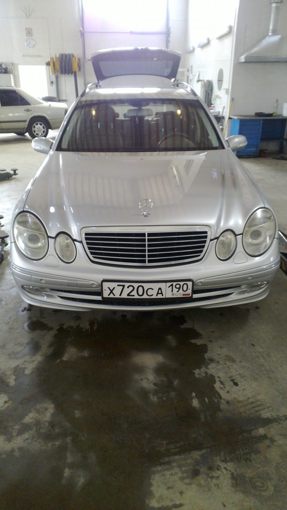 Установка крепления ISOFIX — Mercedes-Benz E-class (W211), 2,6 л, 2003 года  | визит на сервис | DRIVE2