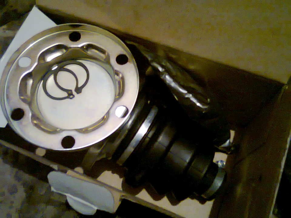 Замена пыльников на шрусах — BMW 7 series (E32), 3 л, 1987 года ...