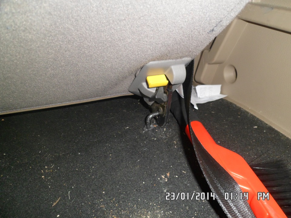 штатные крепления от мазды — KIA Sorento (2G)