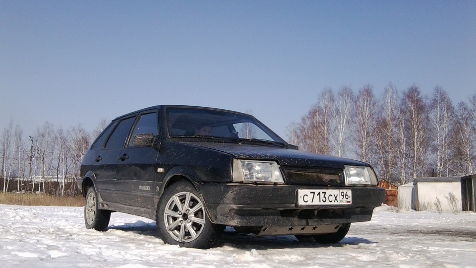 Лада девятка 2109. Ваз-21099 седан. Просто девятку. Просто девятку. Девятка машина 29.