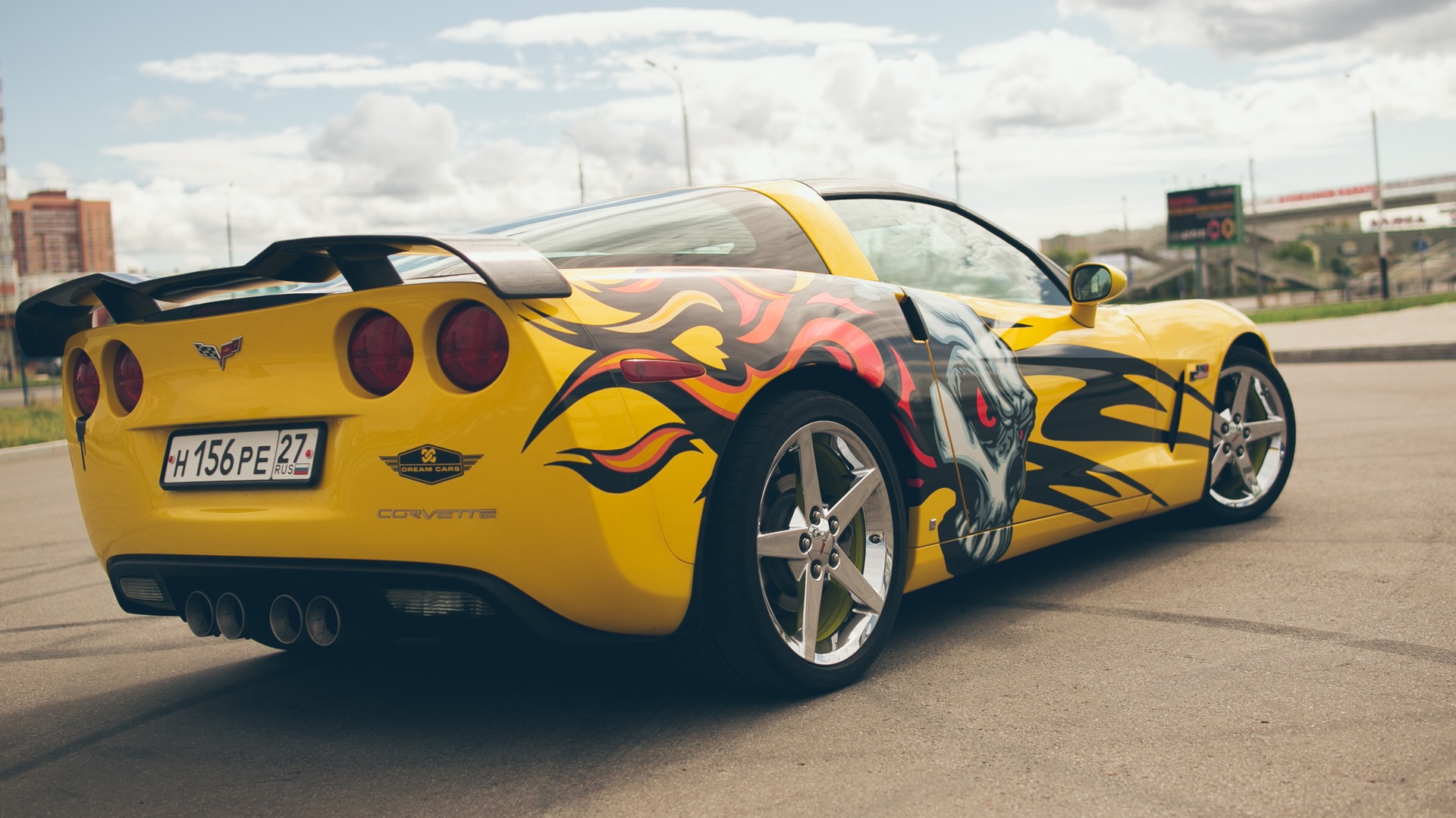 Chevrolet Corvette c6 Yellow