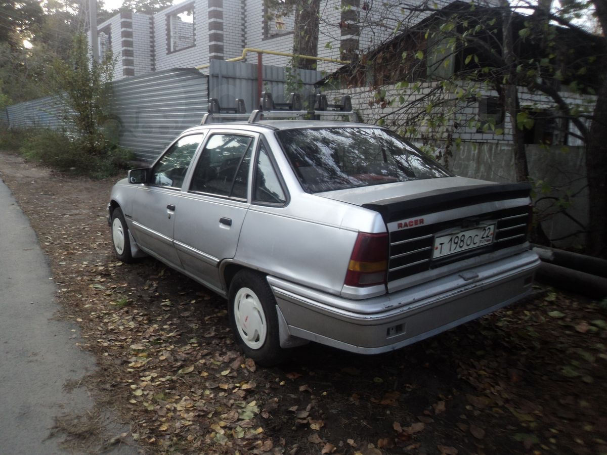 Нексия опель кадет. Опель кадет Нексия. Опель кадет и Дэу Нексия. Opel Kadett e и Daewoo Nexia. Opel Kadett Nexia.