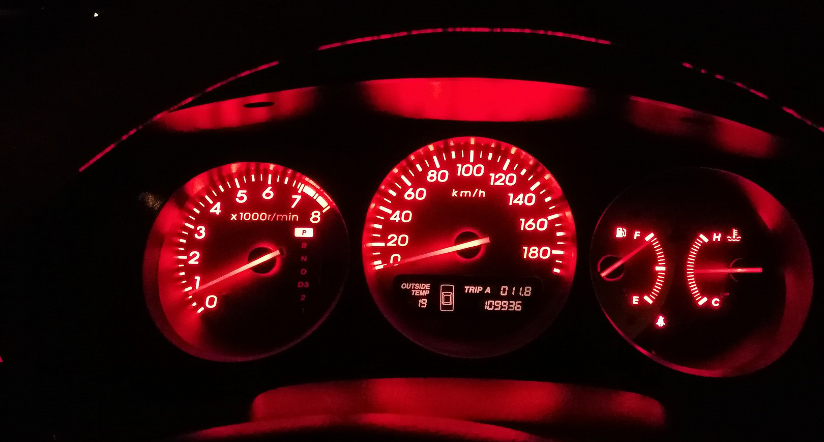 Про пробег и trip. Фольксваген гольф 5 бортовой компьютер. Trip a на панели что это. Trip на приборной панели. Малибу 2 спидометр.