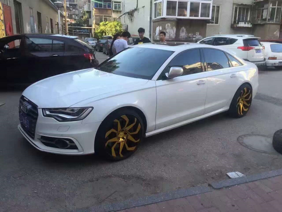 еще один дизайн кованых дисков — моноблоков FC4GED серии JS FORGED. на ...