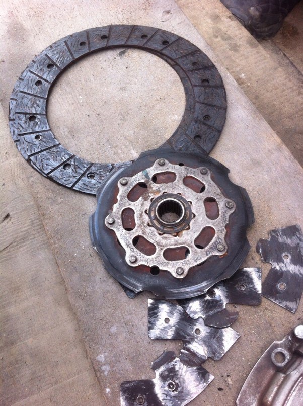 Затолкав ночью альфу, по утряне решено было снять кпп и заказать новую сцепу. — Alfa Romeo 166