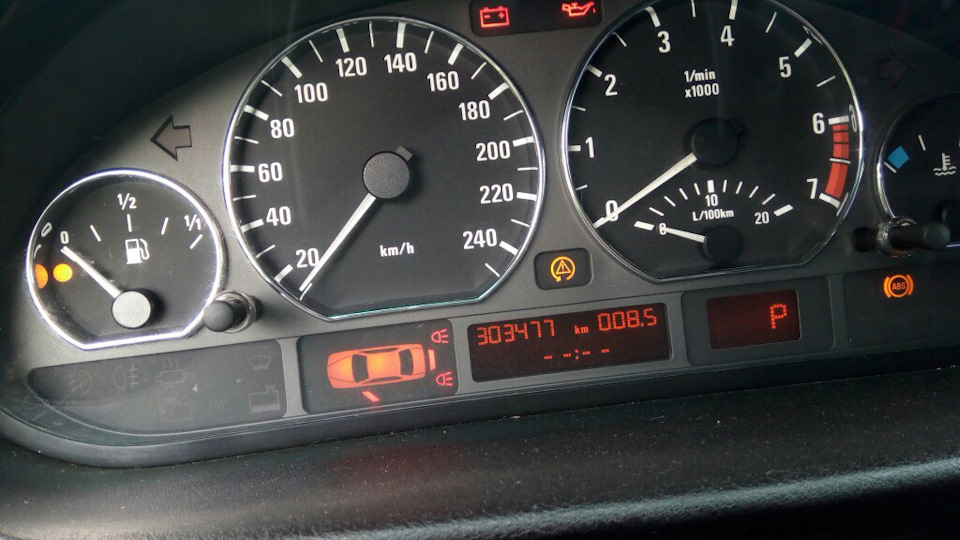 Вместе с ABS загорелся чек Ручника?! Может кому пригодится или кто не ...