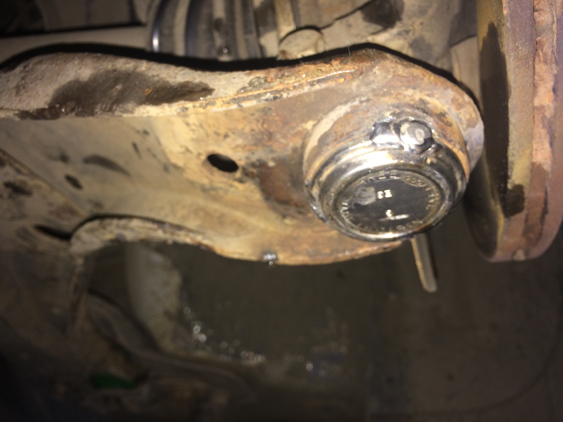 приварить шаровую. приварили шаровую в сервисе мазда 3. замене 1800. сальники вилки хонда голд винг 1800. замене 1800.