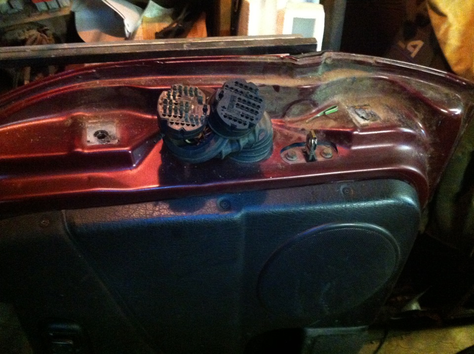 Ремонт дверной петли, установка ограничителя, разъемов двери ...