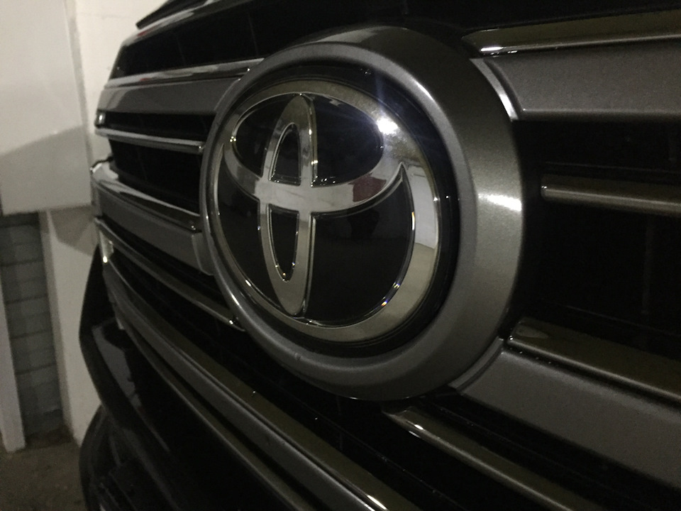 Эмблема Тойота — Toyota Land Cruiser 200, 4 л, 2015 года | стайлинг ...