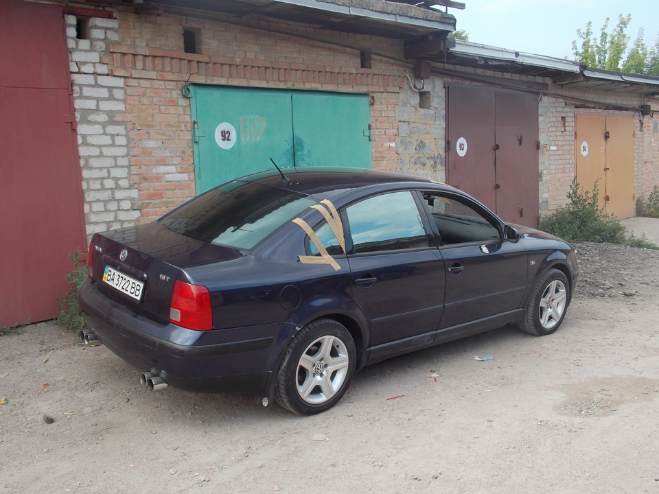 алькантара +TV на потолок — Volkswagen Passat B5, 1,8 л, 1997 года ...