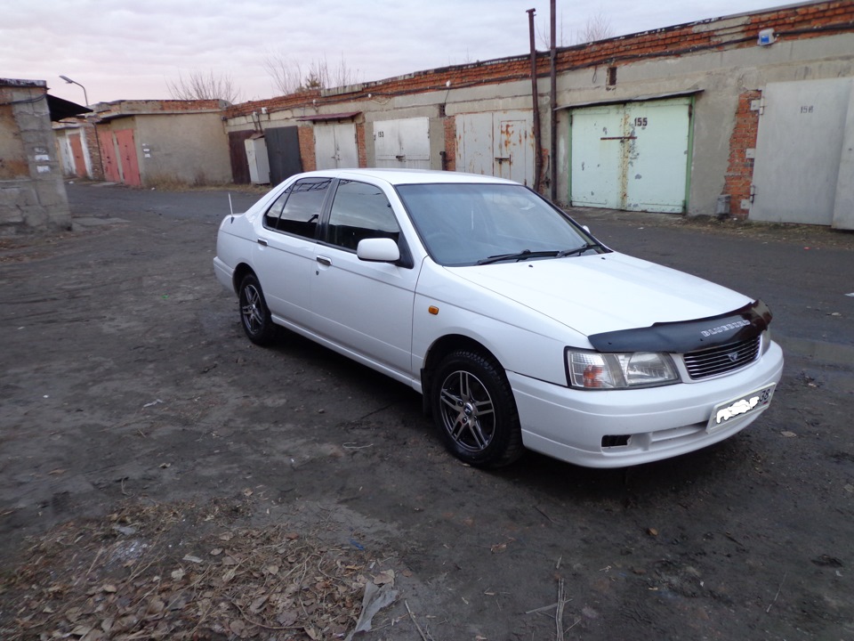 Ниссан блюберд 2001. Nissan Bluebird 2001. Ниссан Блюберд 2001г. Помарк Nissan Bluebird 2001.