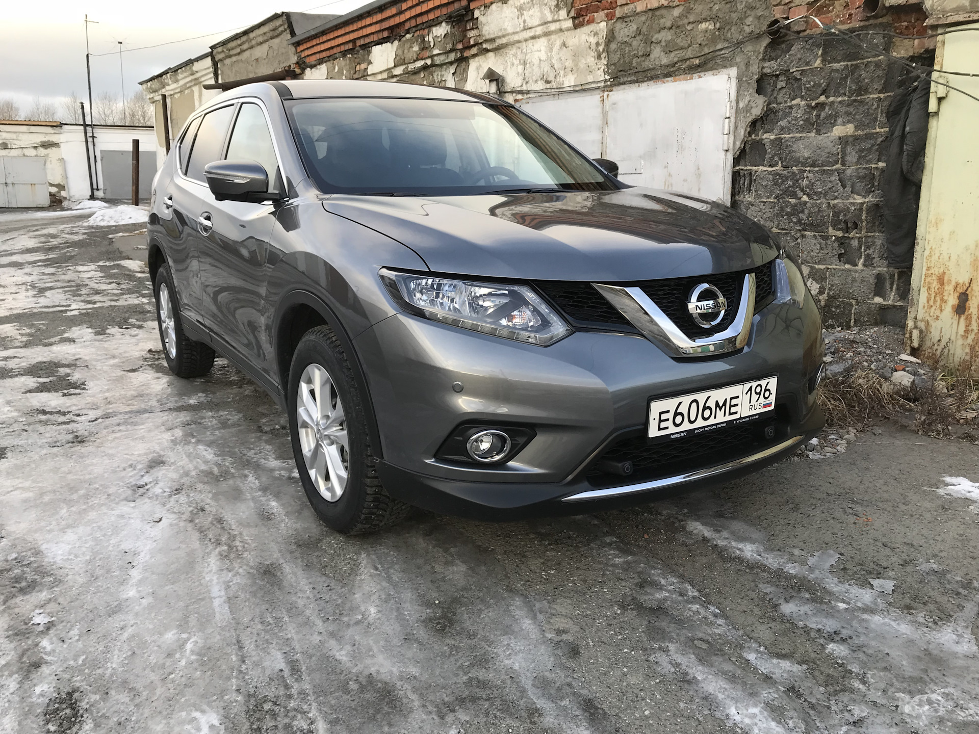 комплектация se nissan x trail