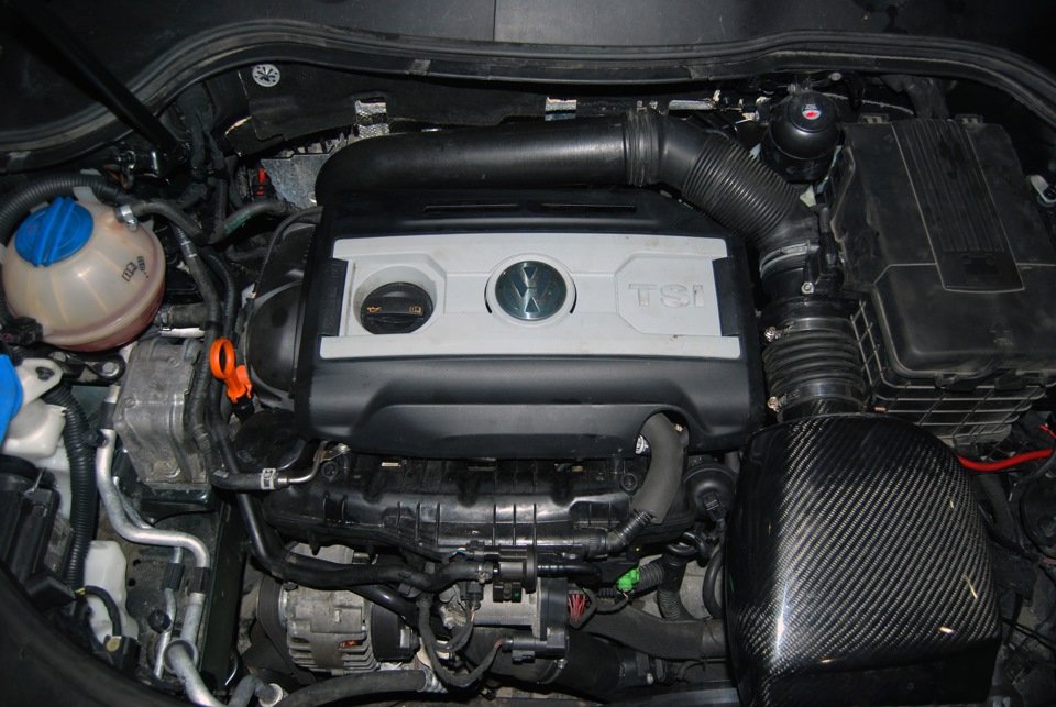 Двигатель пассат б6 1.8. Двигатель BZB 1.8 TSI. VW b6 1.8 TSI. Двигатель Пассат б6 1.8 TSI BZB. Фольксваген Пассат ТСИ 1.8 турбо.