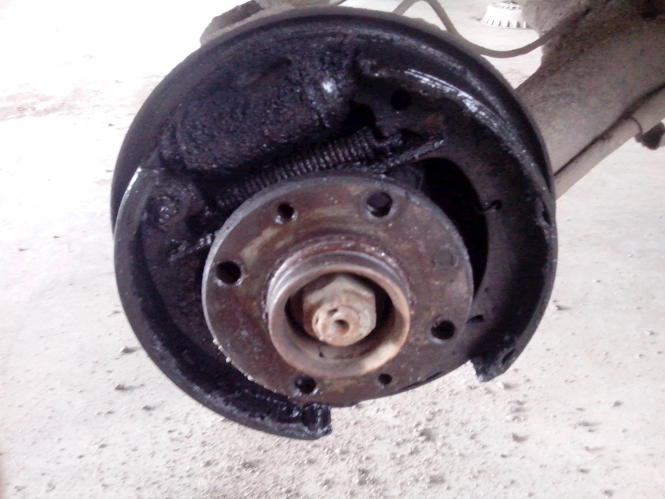 Да мне только передний ступичный подшипник поменять да 1 задний ...