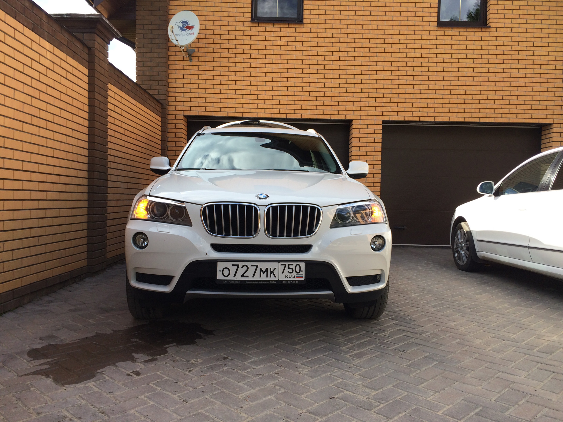 Прячем желтые лампы указателей поворота. — BMW X3 (F25), 3 л, 2014 года ...