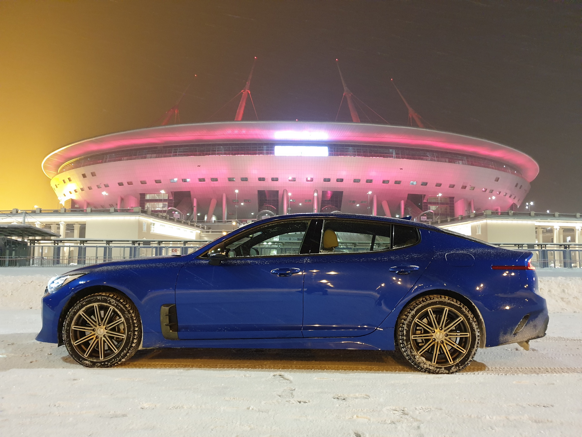 Blue k. Kia Stinger синий. Киа к5 синяя. Kia k5 синяя. Kia k5 синий цвет.