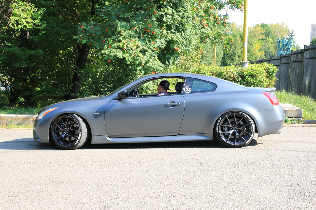 Infiniti g37 Nardo Grey